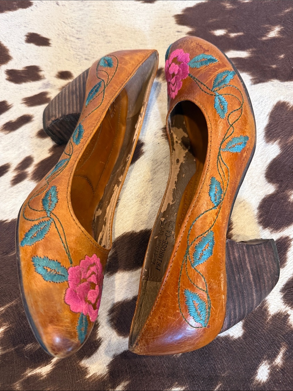 Spring Step Primrose Leather Pumps with Pink Floral Embroidery - Picture 5 of 8